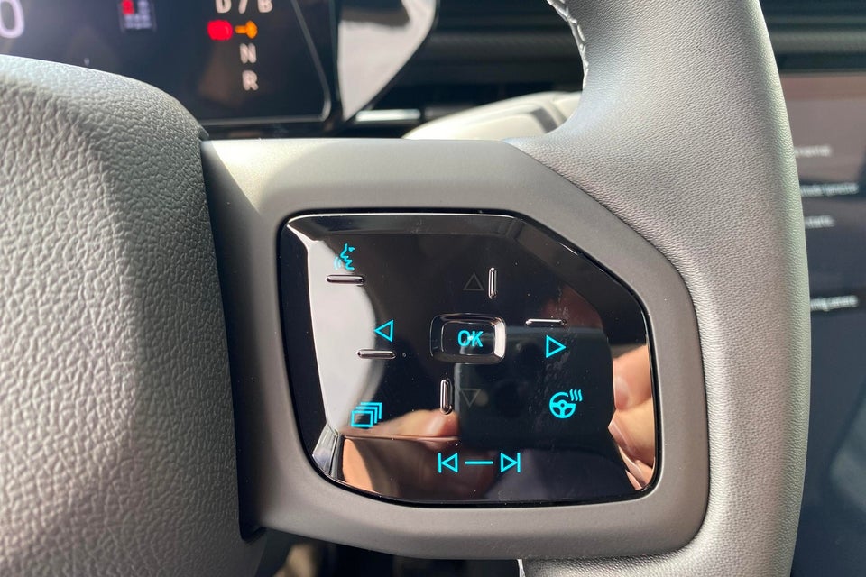 Ford Explorer 77 Premium Extended Range 5d
