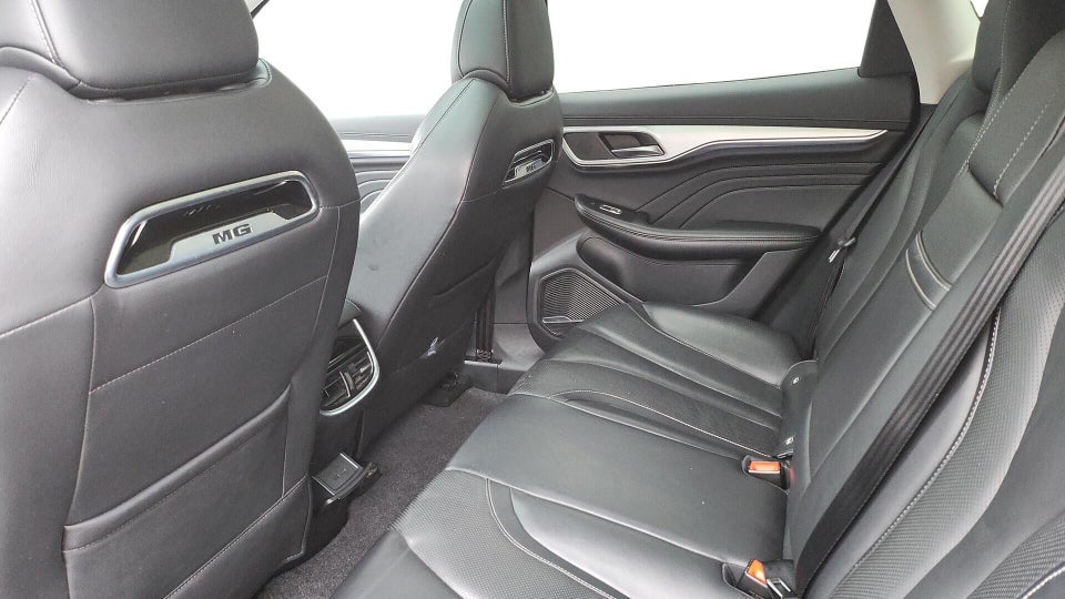 MG Marvel R Luxury 5d