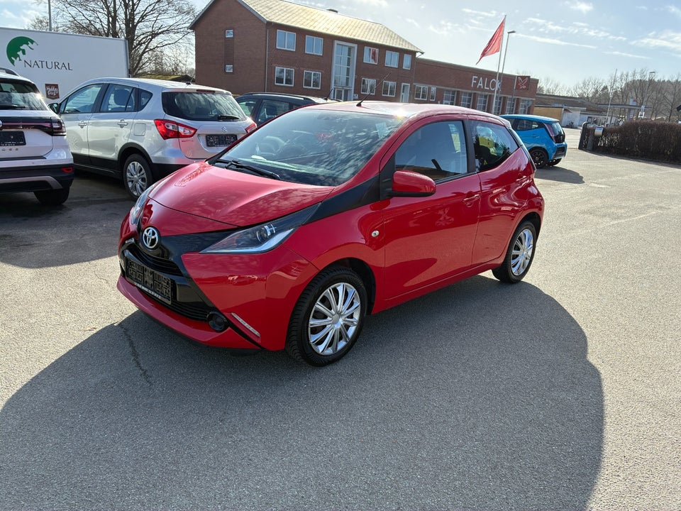 Toyota Aygo 1,0 VVT-i x-play 5d