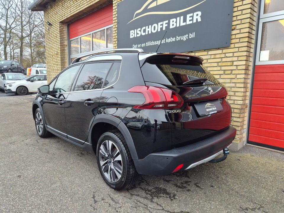 Peugeot 2008 1,5 BlueHDi 100 Allure Sky 5d