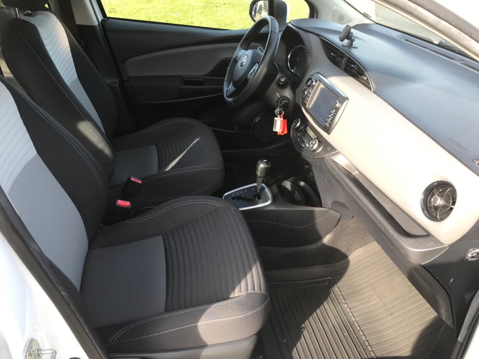 Toyota Yaris 1,5 Hybrid H2 e-CVT Van 5d