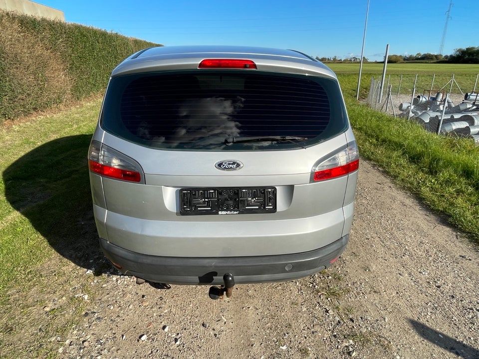 Ford S-MAX 2,0 Ambiente 7prs 5d