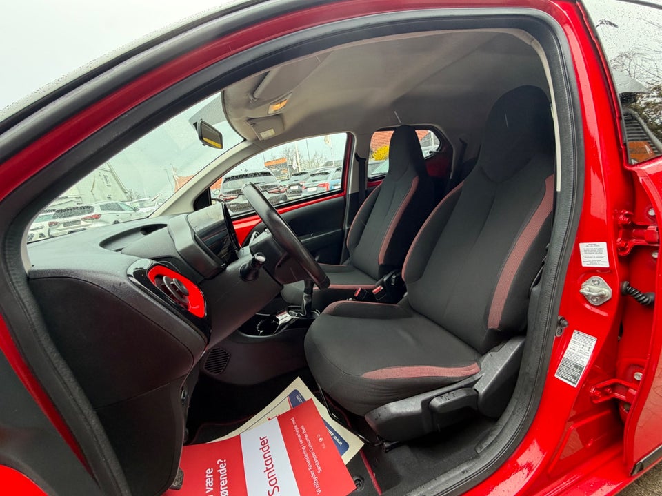 Toyota Aygo 1,0 VVT-i x-play 5d