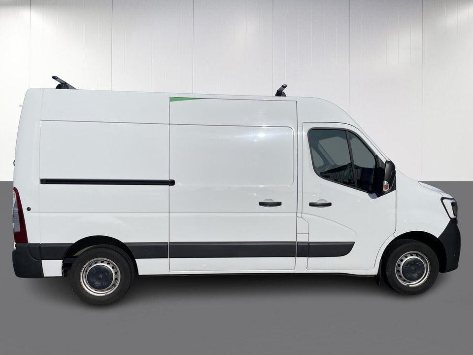 Renault Master IV T33 2,3 dCi 150 L2H2 Kassevogn