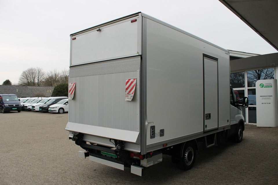 Iveco Daily 2,3 35S14 Alukasse m/lift