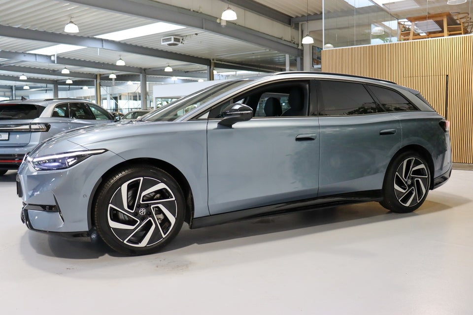 VW ID.7 77 Style+ Tourer 5d