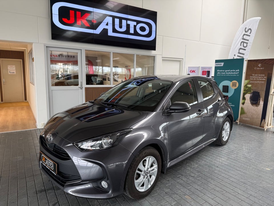 Toyota Yaris 1,5 Active CVT 5d