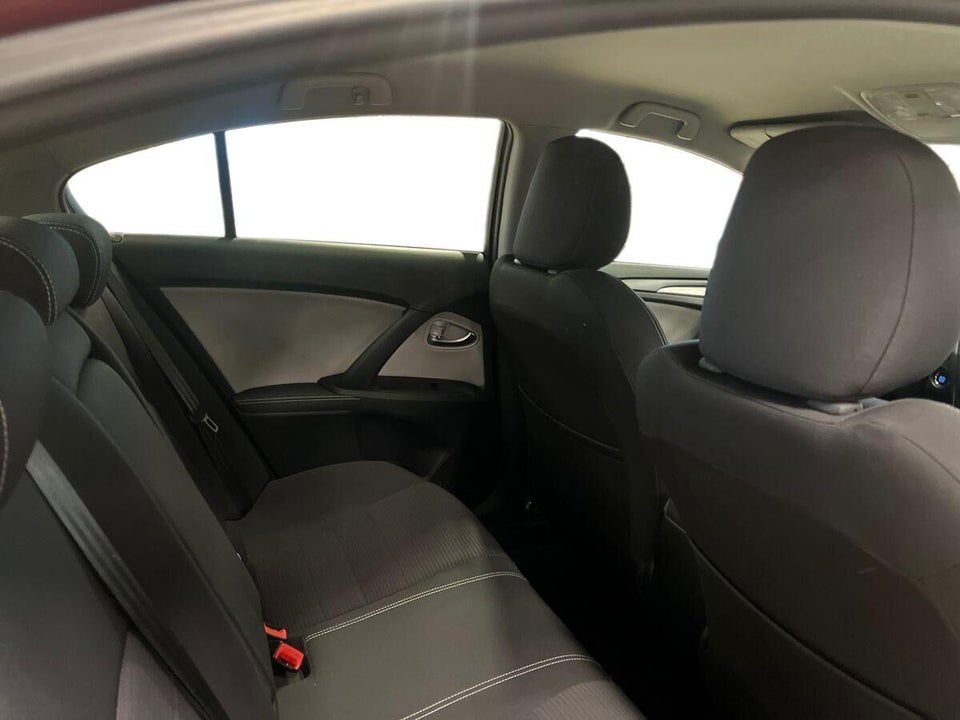 Toyota Avensis 1,8 VVT-i T2 Premium 4d