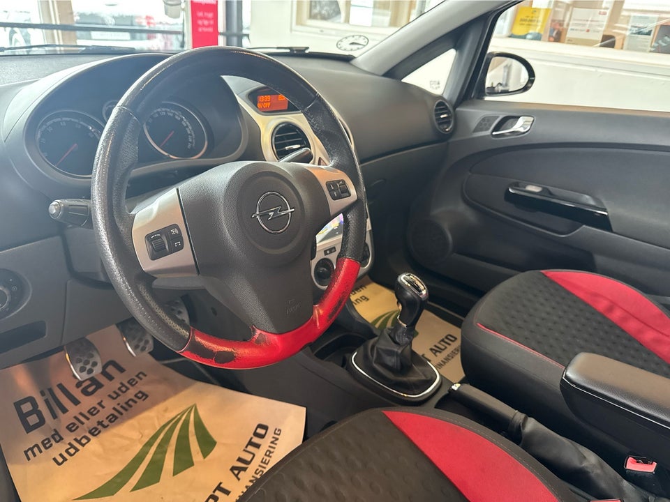 Opel Corsa 1,6 GSi 3d