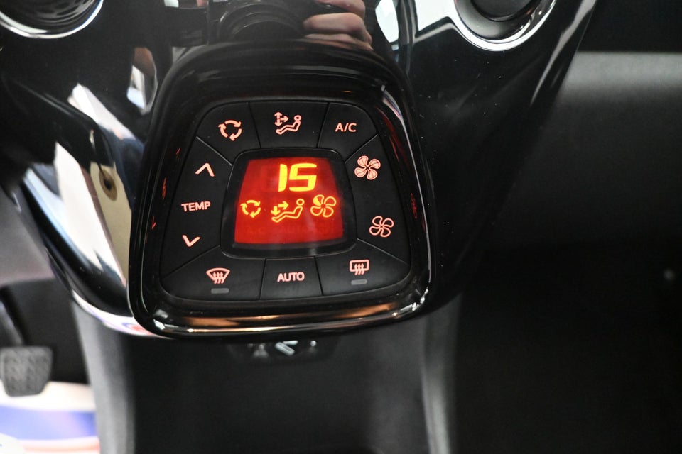Citroën C1 1,0 VTi Attaque 5d