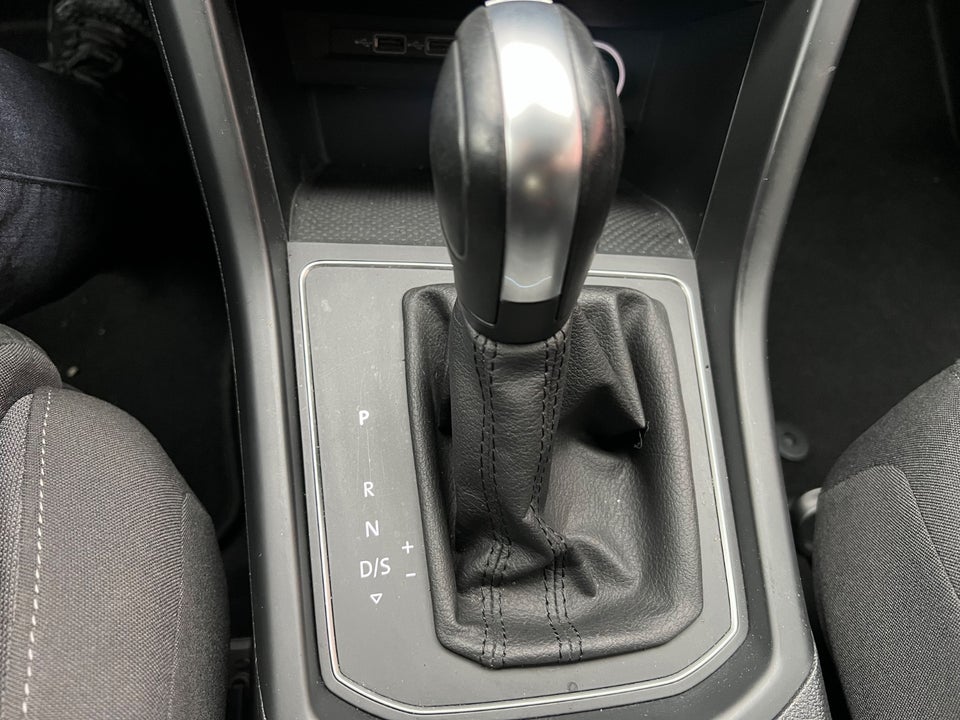 VW Touran 2,0 TDi 115 Comfortline DSG 7prs 5d