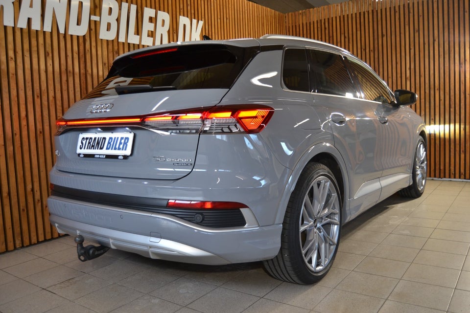 Audi Q4 e-tron 50 S-line quattro 5d
