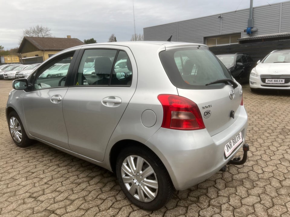 Toyota Yaris 1,3 Sol 5d