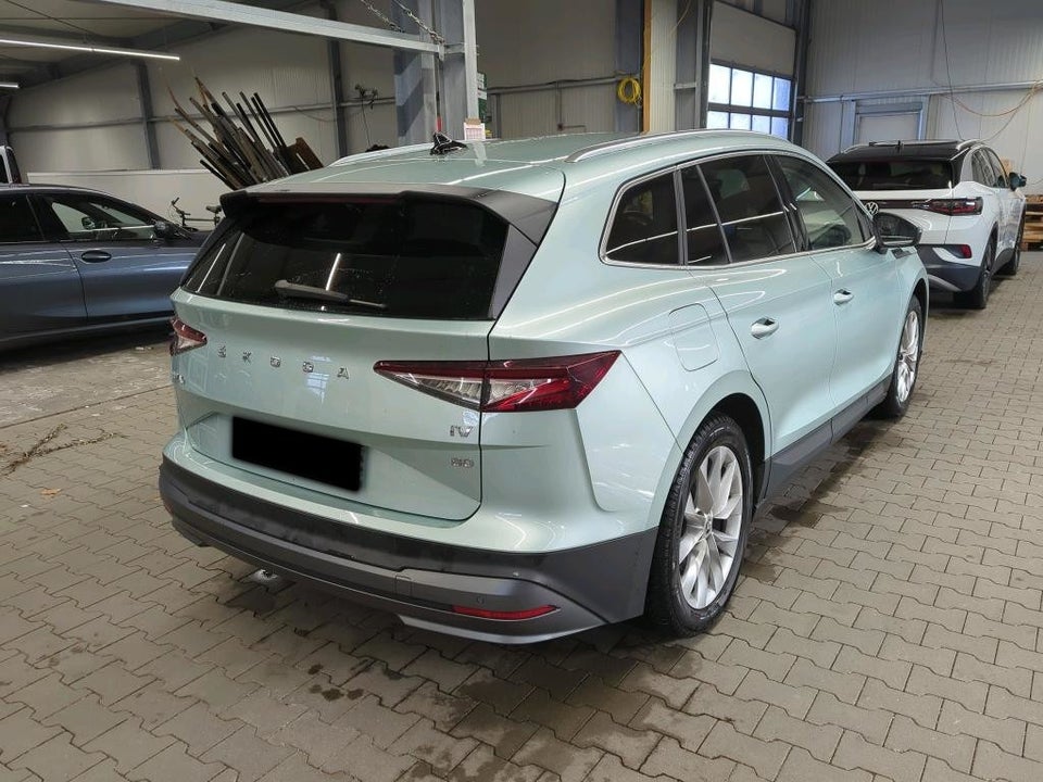 Skoda Enyaq 80 iV Plus Loft 5d