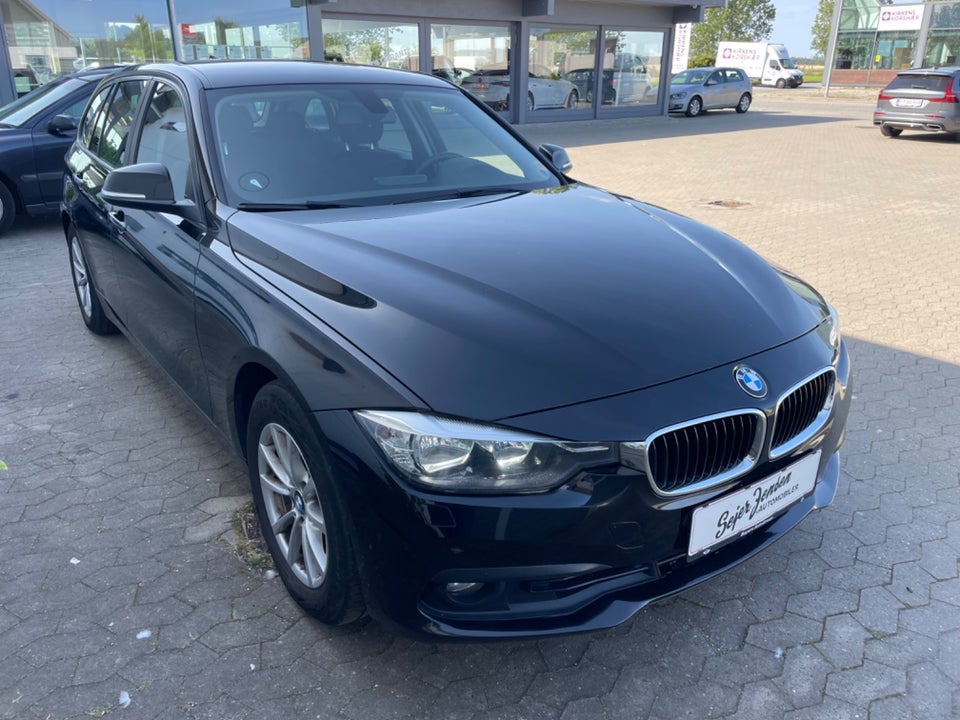 BMW 320i 2,0 Touring 5d