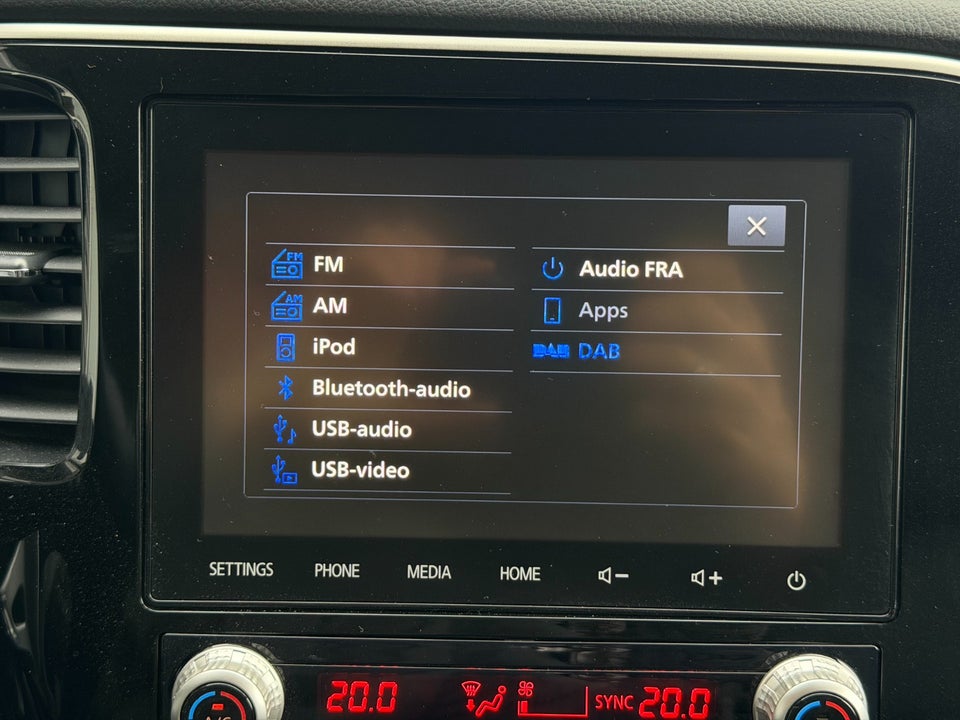 Mitsubishi Outlander 2,4 PHEV Invite CVT 4WD 5d