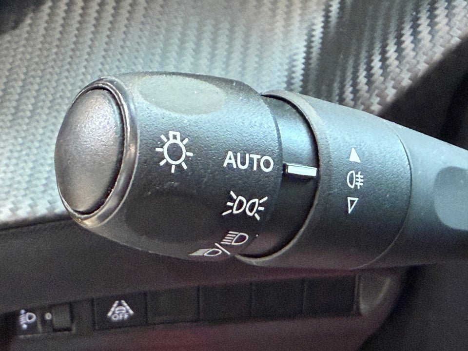 Peugeot 208 1,2 PureTech 75 Active 5d