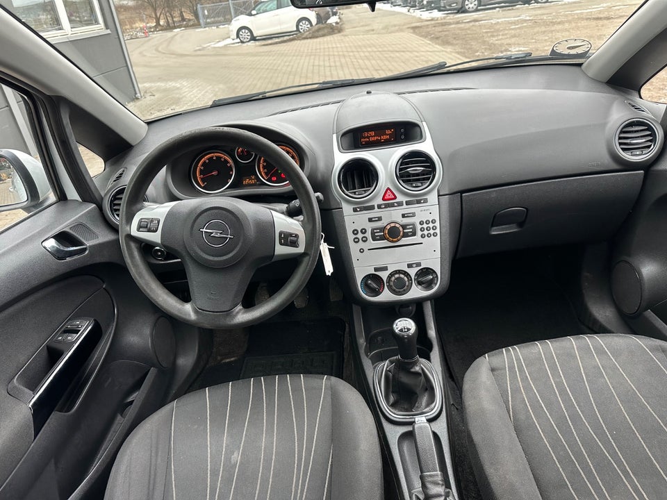 Opel Corsa 1,0 12V Edition 3d
