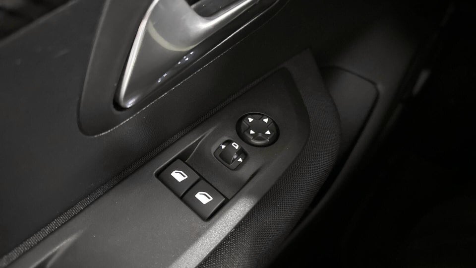 Peugeot e-208 50 Active 5d
