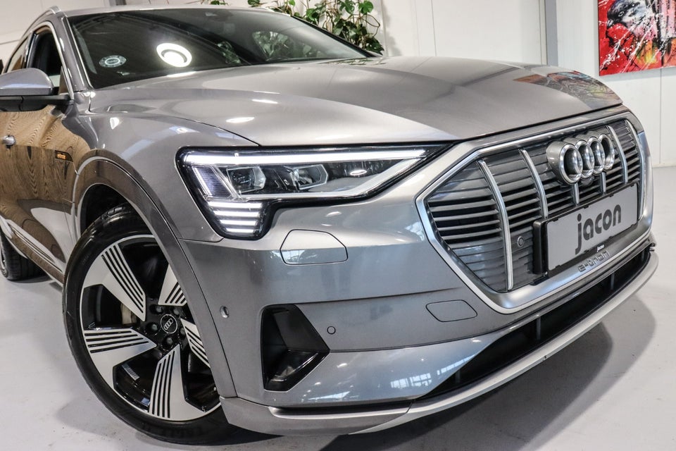 Audi e-tron 55 quattro 5d