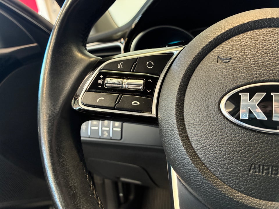 Kia XCeed 1,6 PHEV Prestige DCT 5d