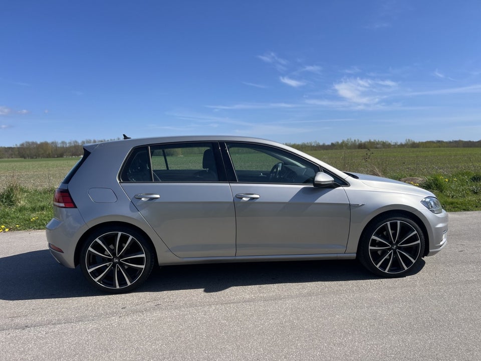 VW Golf VII 1,5 TSi 130 Comfortline DSG 5d