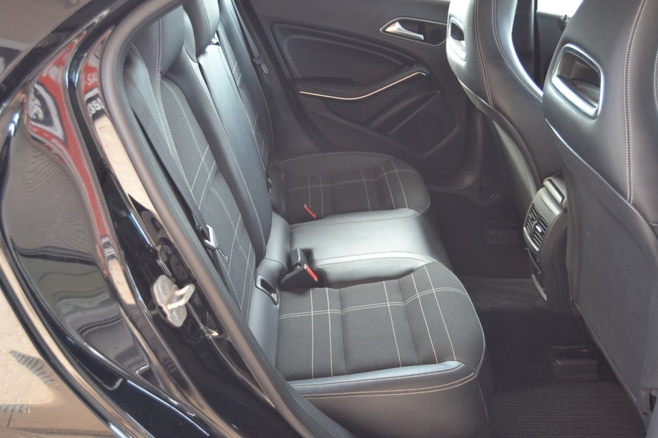 Mercedes A180 1,5 CDi Urban Business 5d