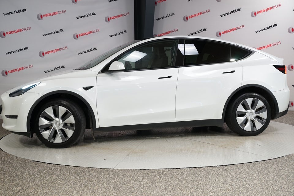 Tesla Model Y Long Range AWD 5d