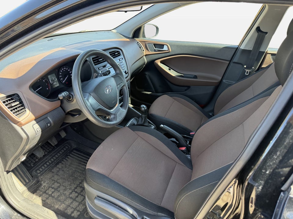 Hyundai i20 1,25 Life 5d