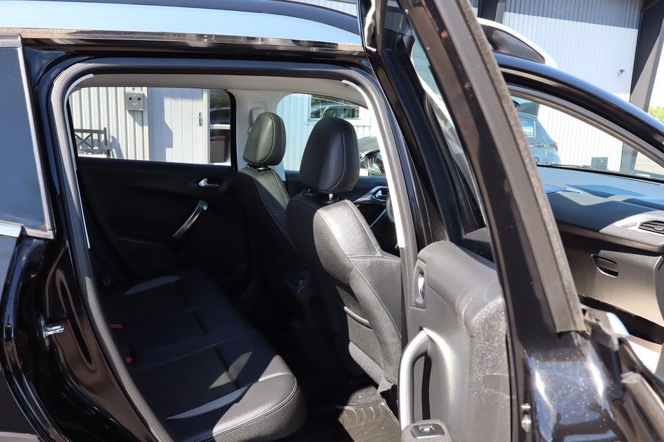 Peugeot 2008 1,6 BlueHDi 100 Allure 5d