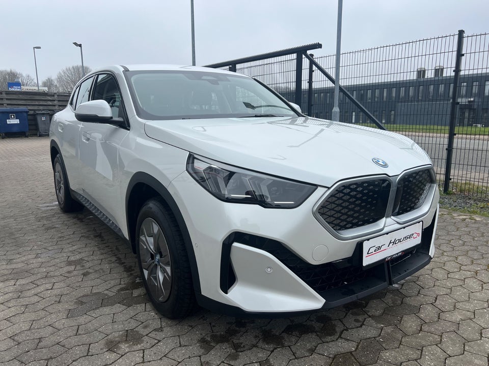 BMW iX2 eDrive20 Fully Charged 5d