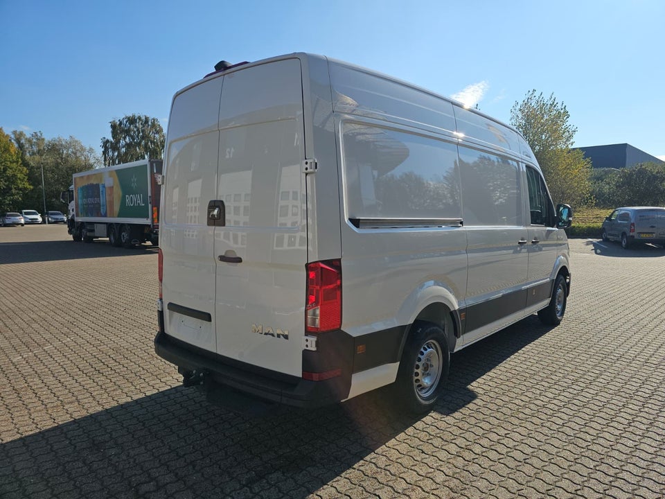 MAN TGE 2,0 3.180 Kassevogn L3H3 aut. FWD