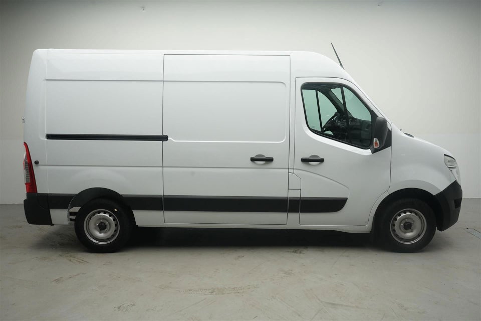 Nissan Interstar 2,3 dCi 150 L2H2 N-Connecta Van