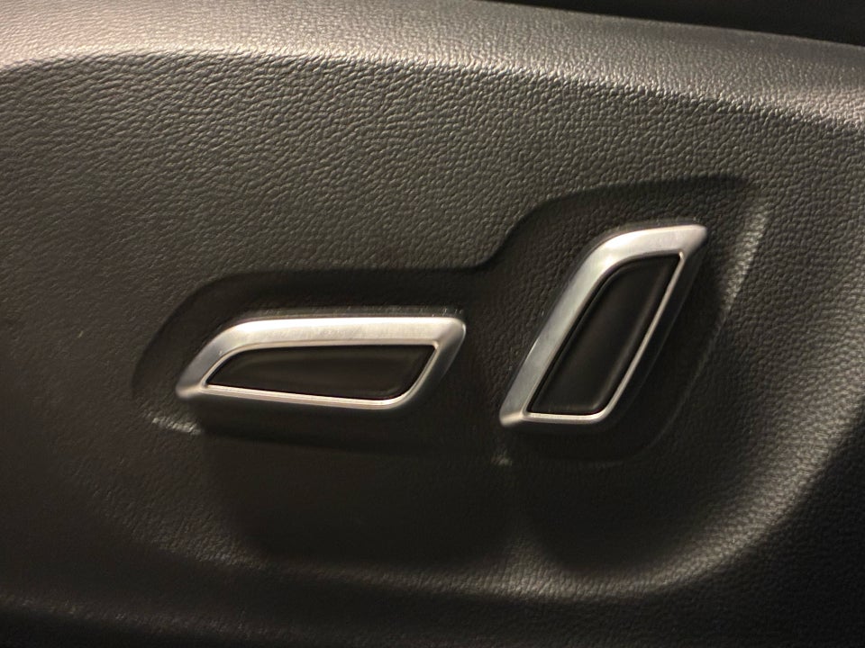 MG Marvel R Luxury 5d