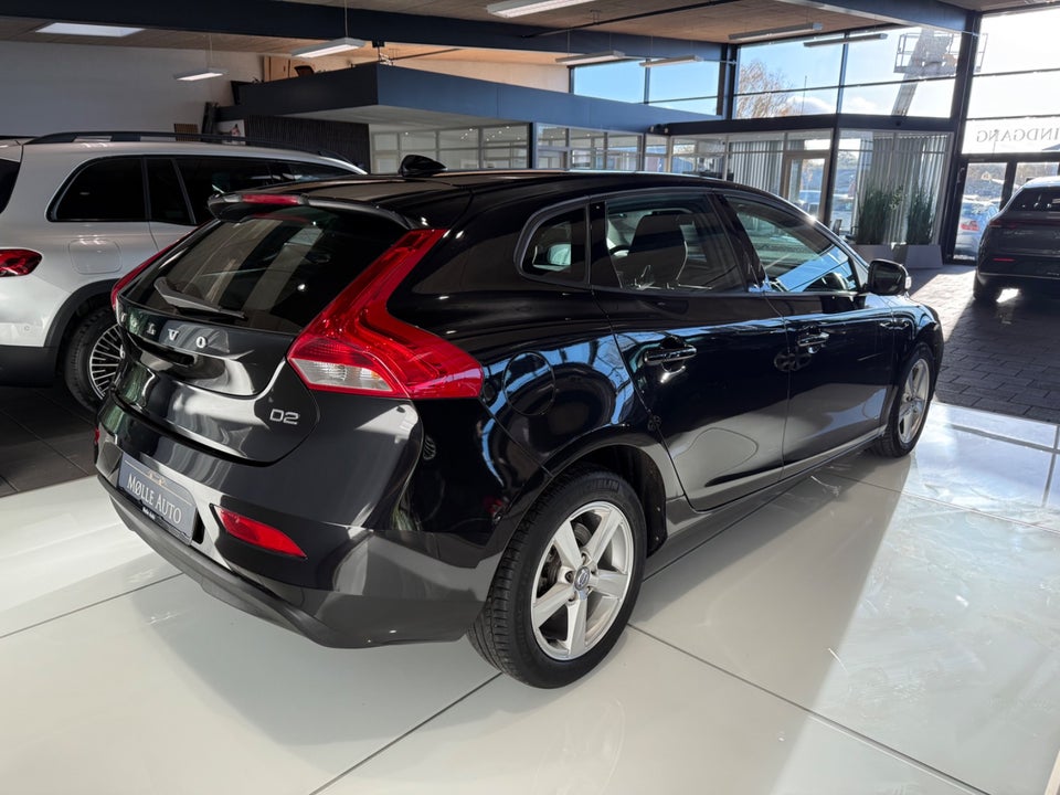 Volvo V40 1,6 D2 115 Summum 5d