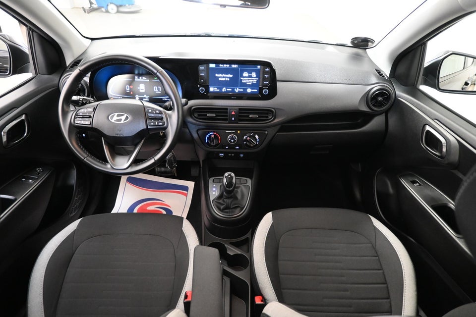 Hyundai i10 1,0 MPi Essential AMT 5d