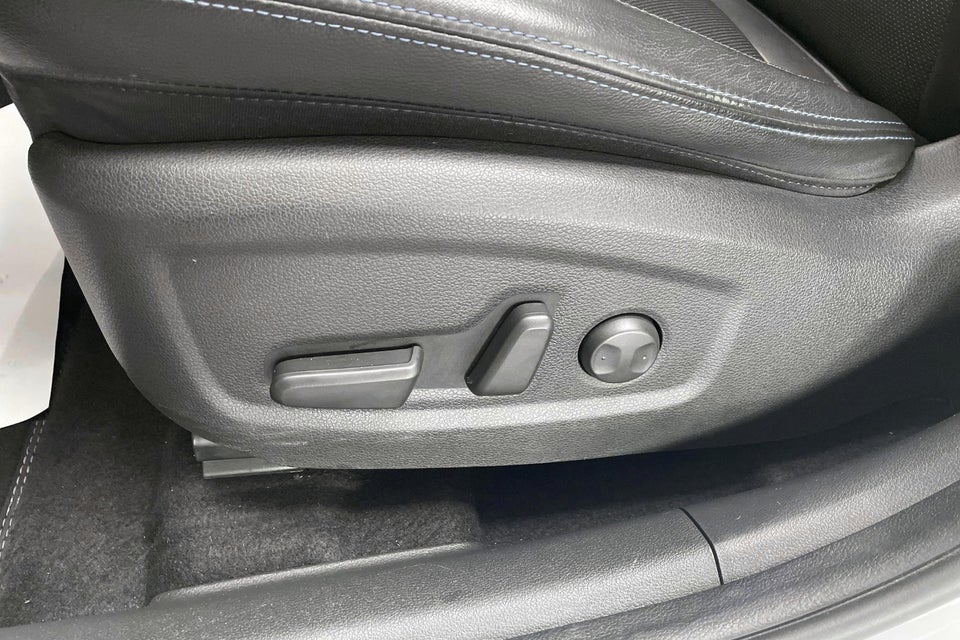 Hyundai Kona 64 EV Exclusive 5d