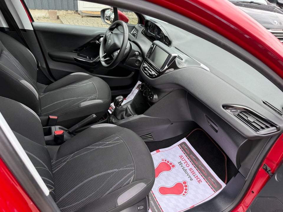 Peugeot 208 1,2 VTi Active 5d