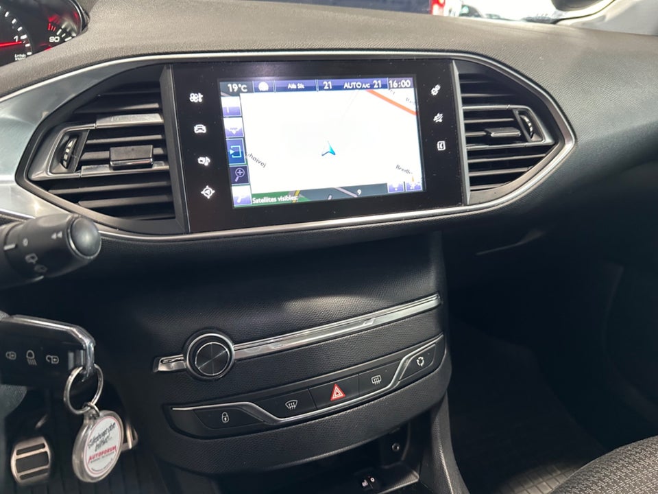 Peugeot 308 1,6 BlueHDi 120 Style Sky SW 5d