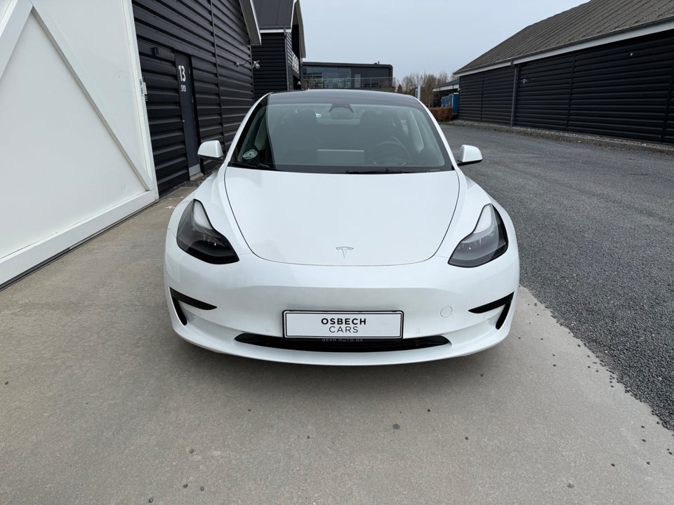 Tesla Model 3 Standard Range+ RWD 4d