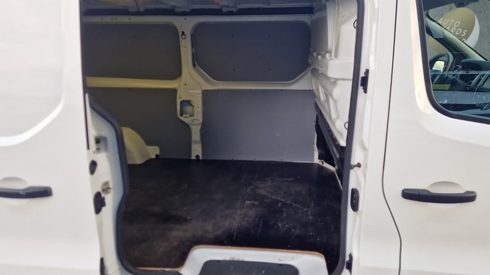 Renault Trafic T29 2,0 dCi 120 L2H1