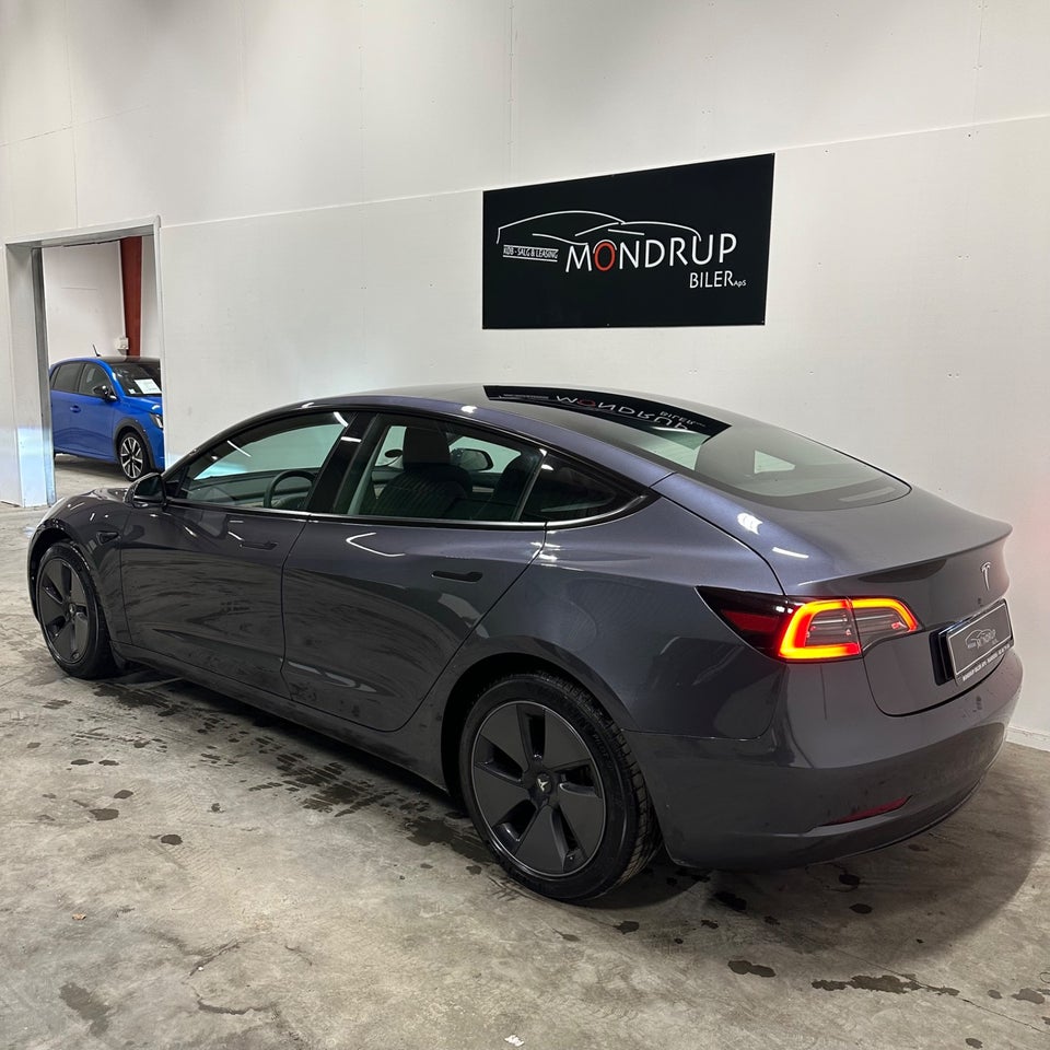 Tesla Model 3 RWD 4d