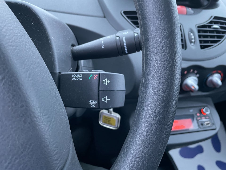Renault Twingo 1,2 16V Authentique ECO2 3d