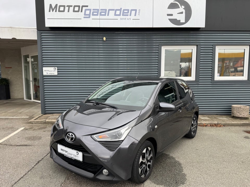 Toyota Aygo 1,0 VVT-i x-press 5d