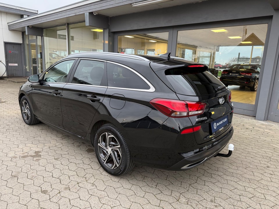 Hyundai i30 1,0 T-GDi Essential DCT 5d