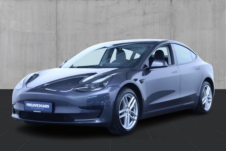 Tesla Model 3 Standard Range+ RWD 4d