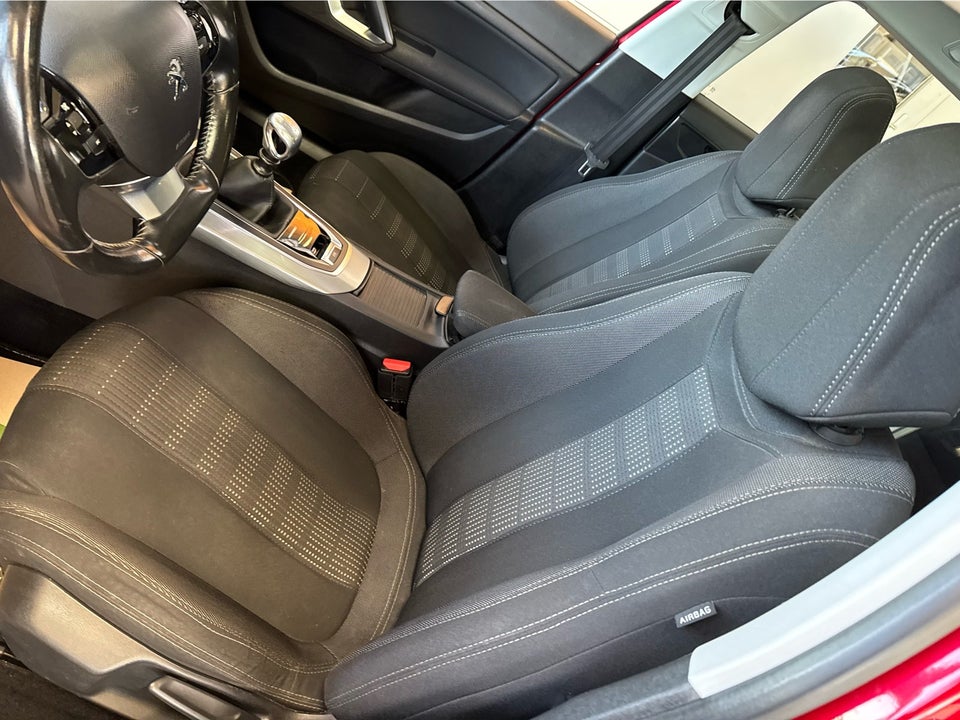 Peugeot 308 1,6 BlueHDi 120 Allure SW Van 5d