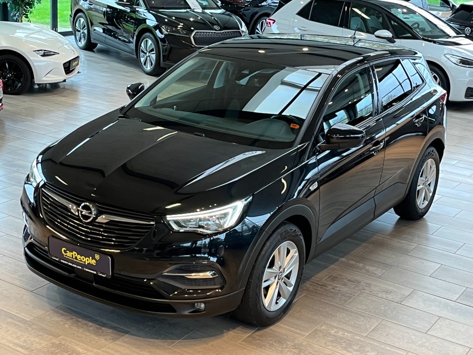 Opel Grandland X 1,2 T 130 Enjoy 5d