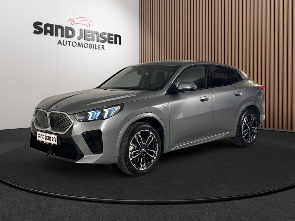 BMW iX2 xDrive30 M-Sport 5d