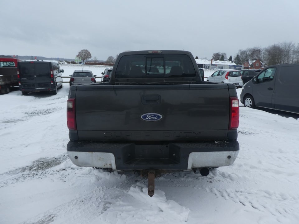 Ford F-250 6,4 V8 TD Super Duty Lariat aut. 4x4 4d